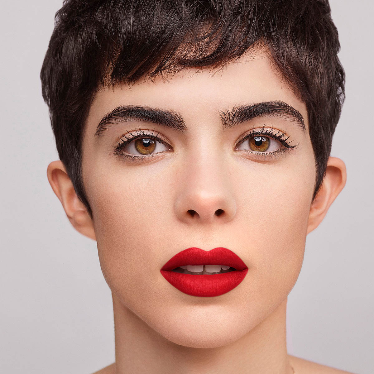 FABULOUS KISS LIPSTICK MATTE (LABIAL EFECTO MATE)
